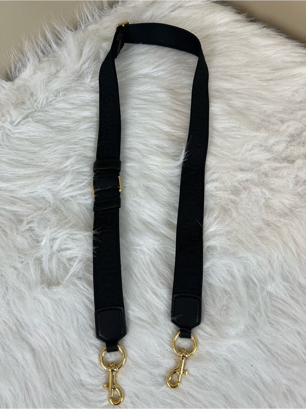 Marc Jacobs Black on black logo Strap - Wide web knit gold hardware
